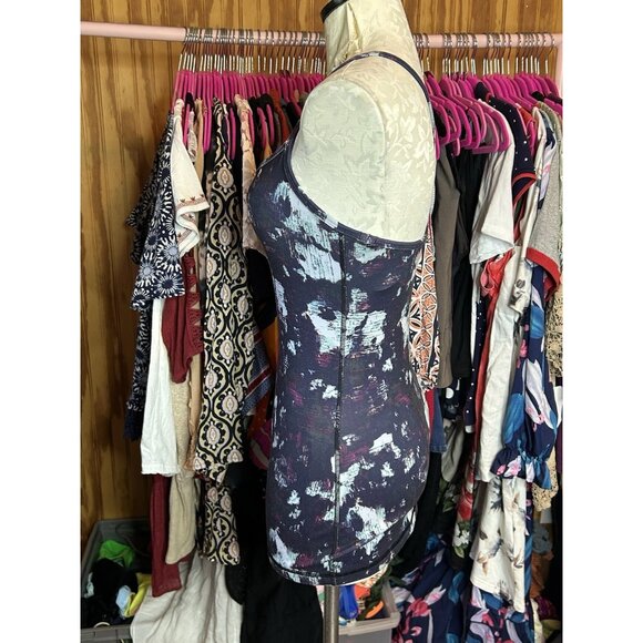 Lululemon Power Y Tank *Luon Static Blossom Multi Size 4 Black Fitted - Picture 5 of 8